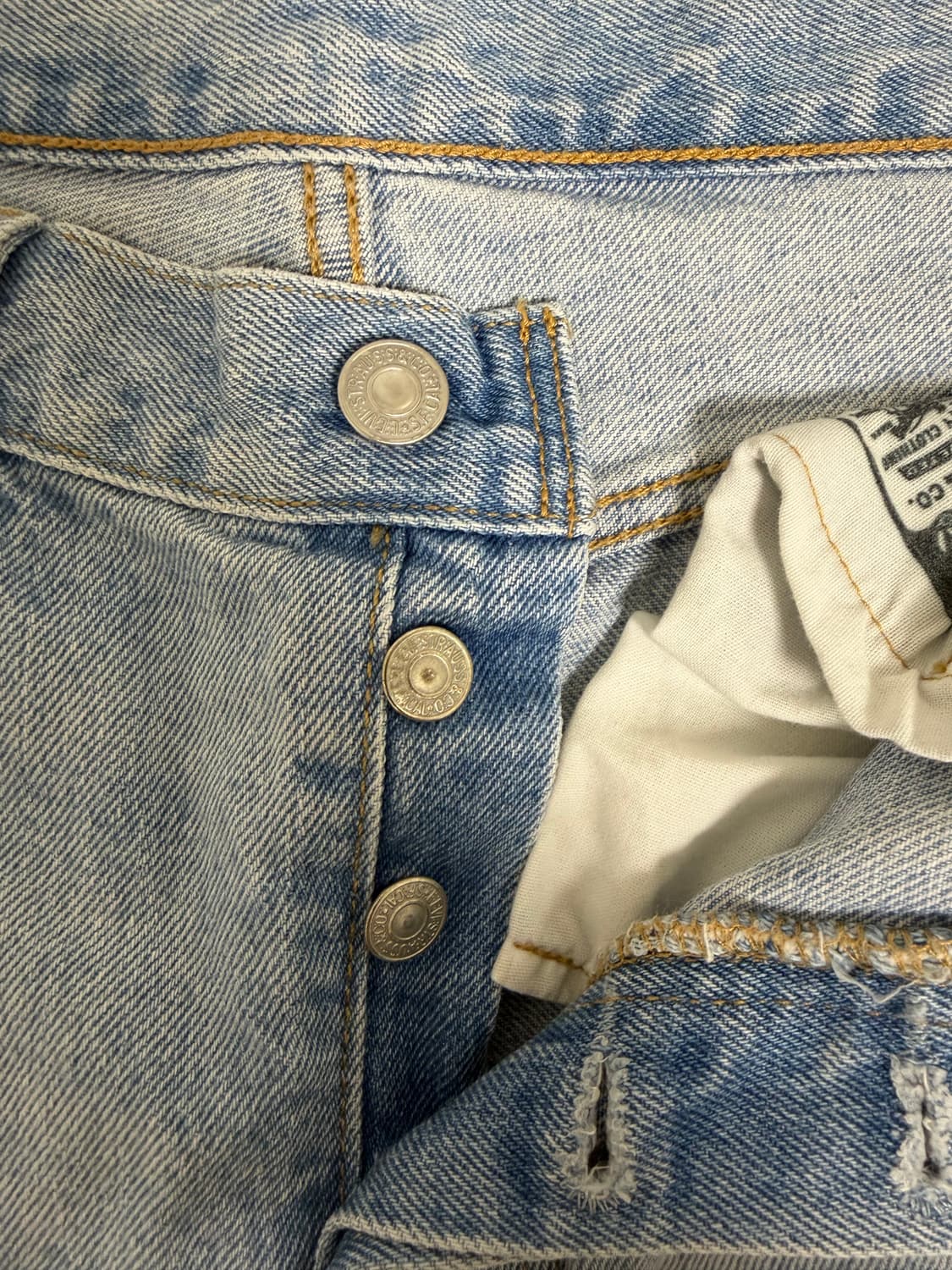 리바이스 501 연청 스트레이트 핏 데님 상품이미지2