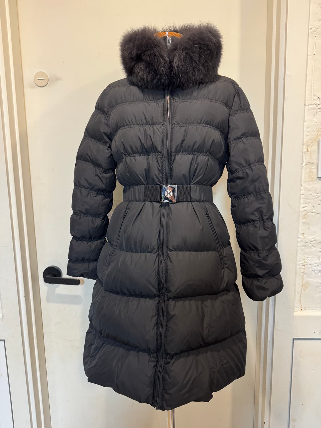 DEWL 듀엘 폭스퍼 벨티드 구스다운 상품이미지2