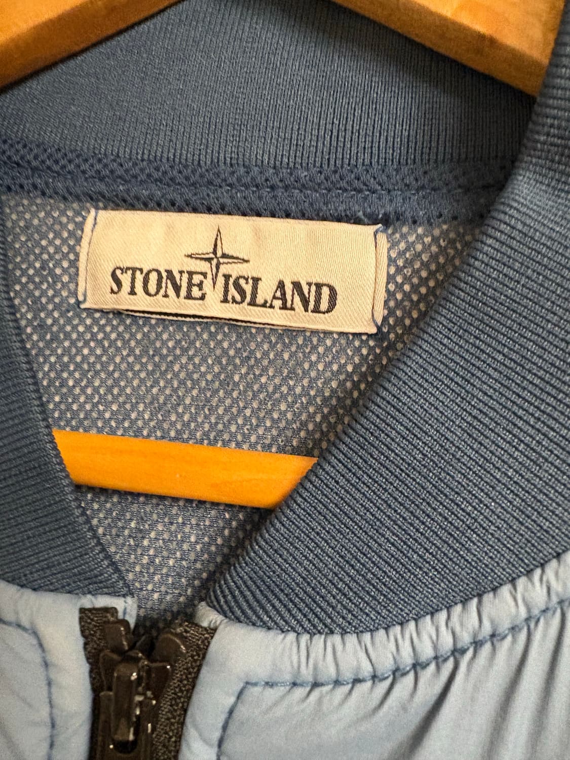 스톤아일랜드 스킨터치 나일론 폴라텍 블루종 상품이미지3