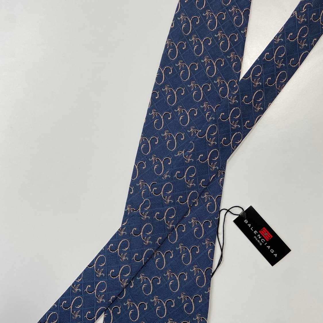 택달린 미사용품 BALENCIAGA 발렌시아가 정품 명품 넥타이 상품이미지4