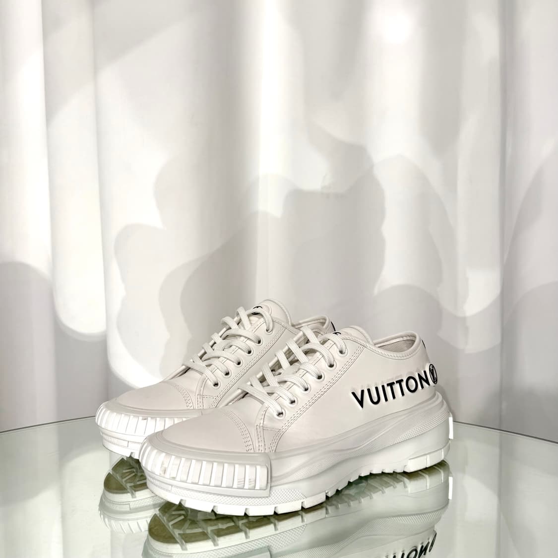 (38) 루이비통 LV 스쿼드 스니커즈  상품이미지1