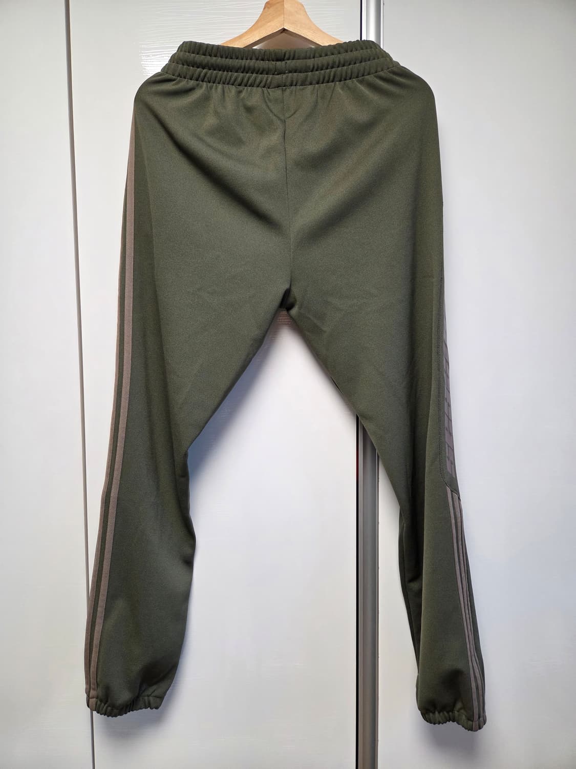 아디다스 이지 칼라바사스 트랙 팬츠 코어 밍크 상품이미지2