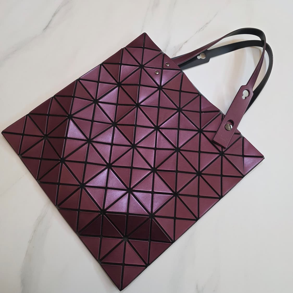 정품) 바오바오 루센트 토트백 버건디 상태좋음 상품이미지1