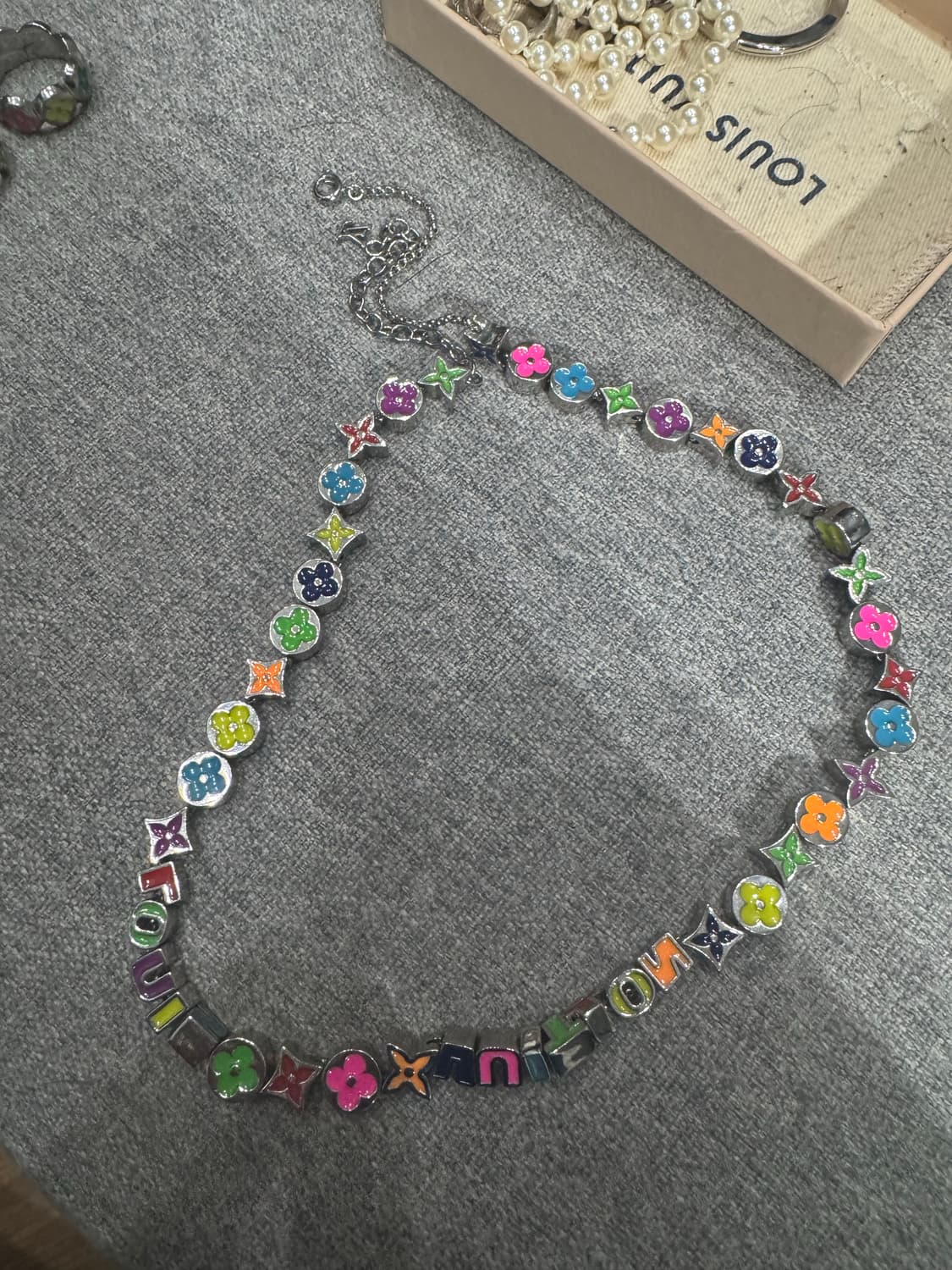 루이비통 파티 목걸이 상품이미지3