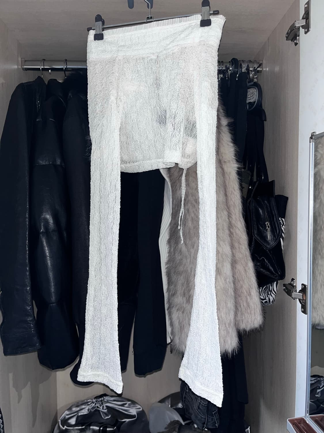 <새상품>쓰탐 디어블라우스 아이보리색 M 상품이미지2