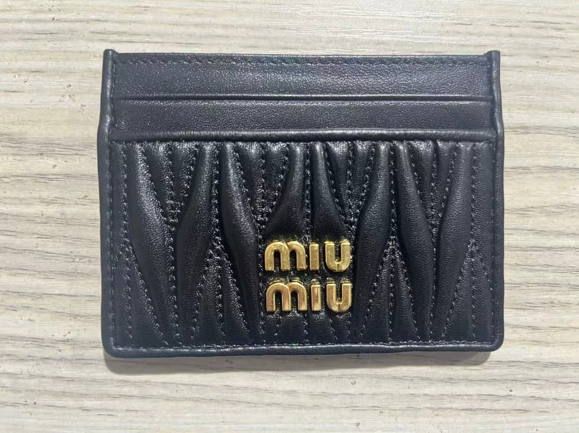 미우 미우 마테라쎄 나파 가죽 카드 홀더 블랙 상품이미지2
