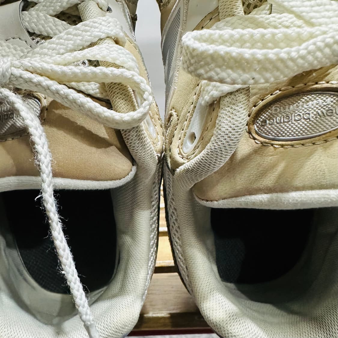 250) 뉴발란스 운동화 남녀공용 신발 2002R 베이지 상품이미지9