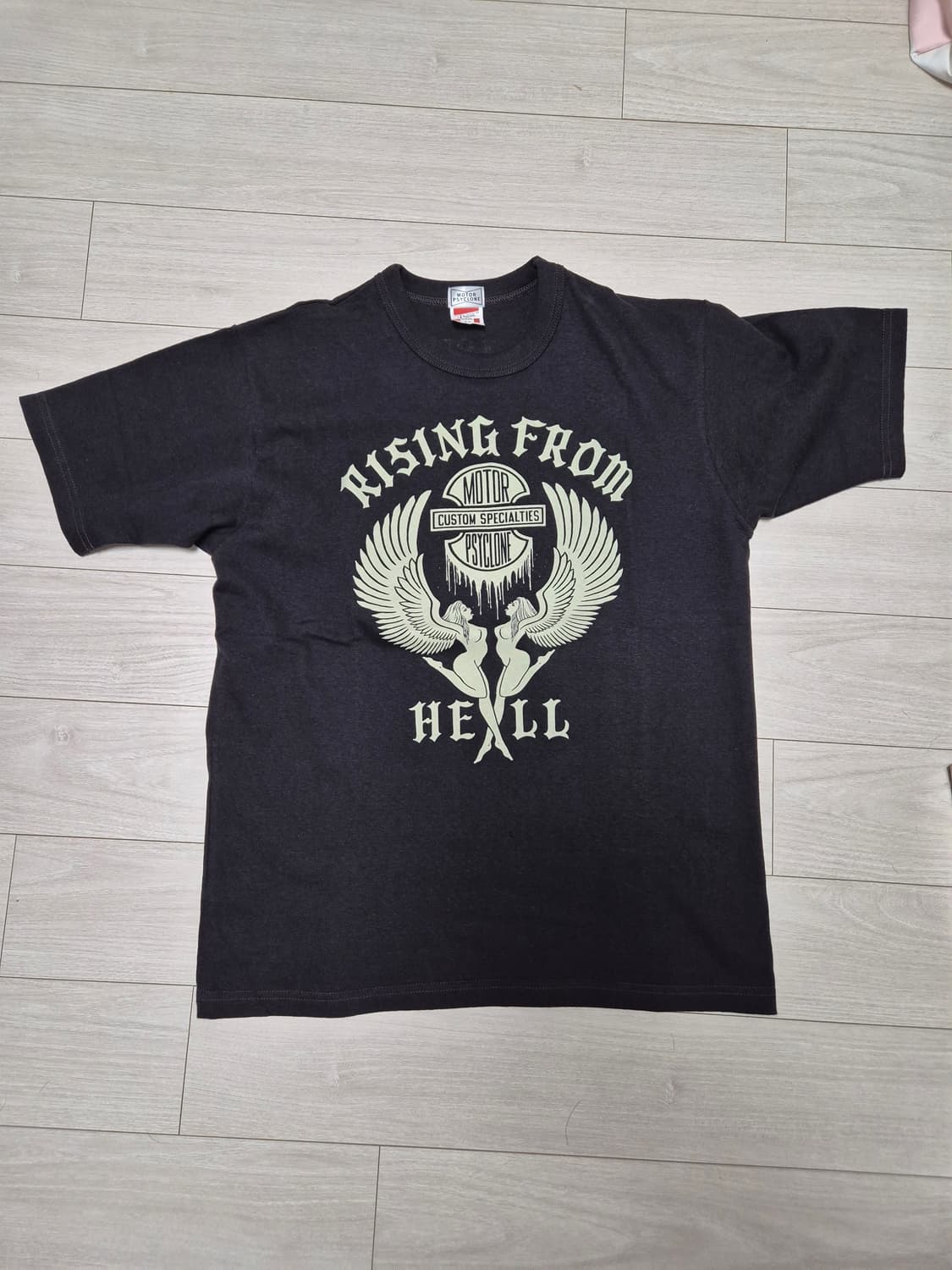 프리휠러스 반팔티셔츠 M 사이즈 상품이미지1