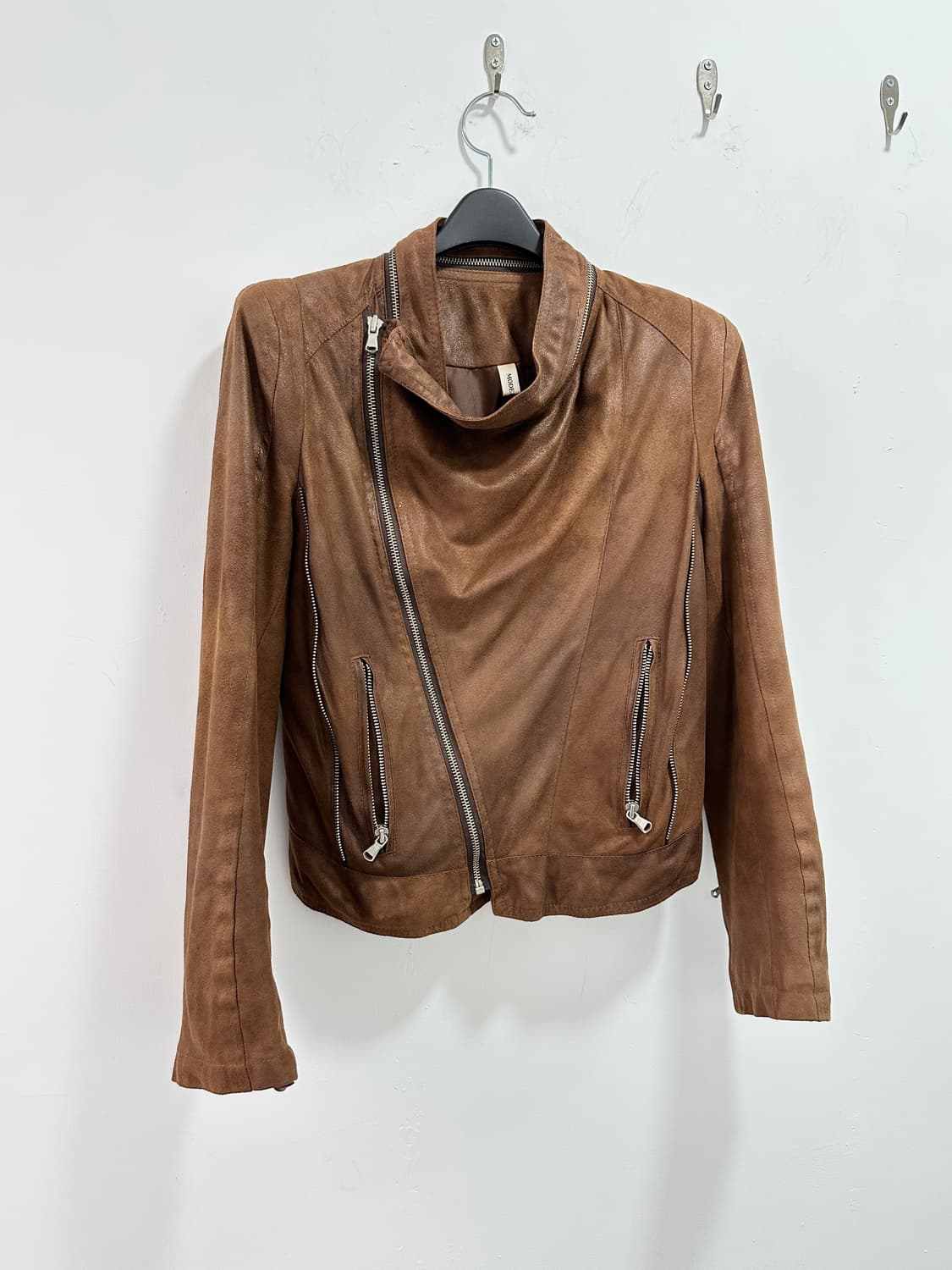 Brown suede drape zipper detail jacket 상품이미지4
