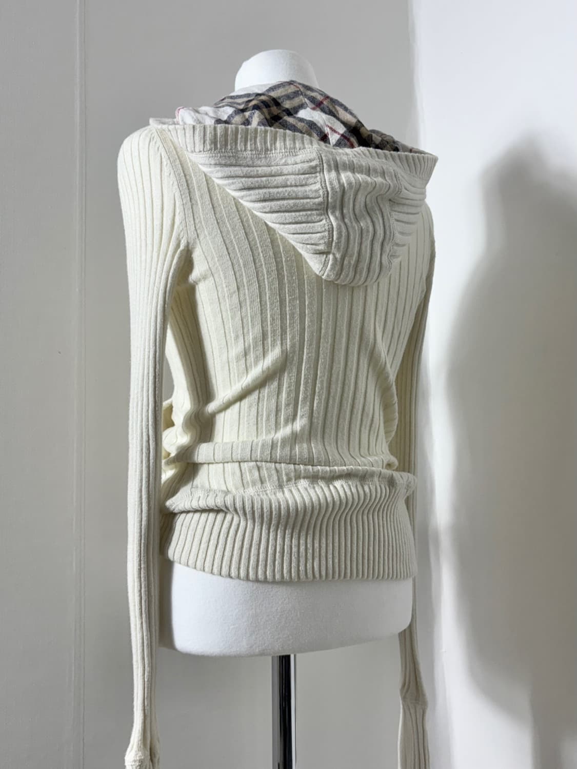 버버리 바닐라 니트집업 상품이미지3