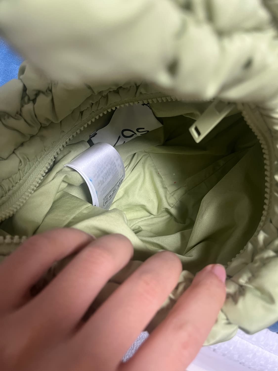 Cos 코스 퀼티드 미니백 구름백 라이트그린 말차백 상품이미지3