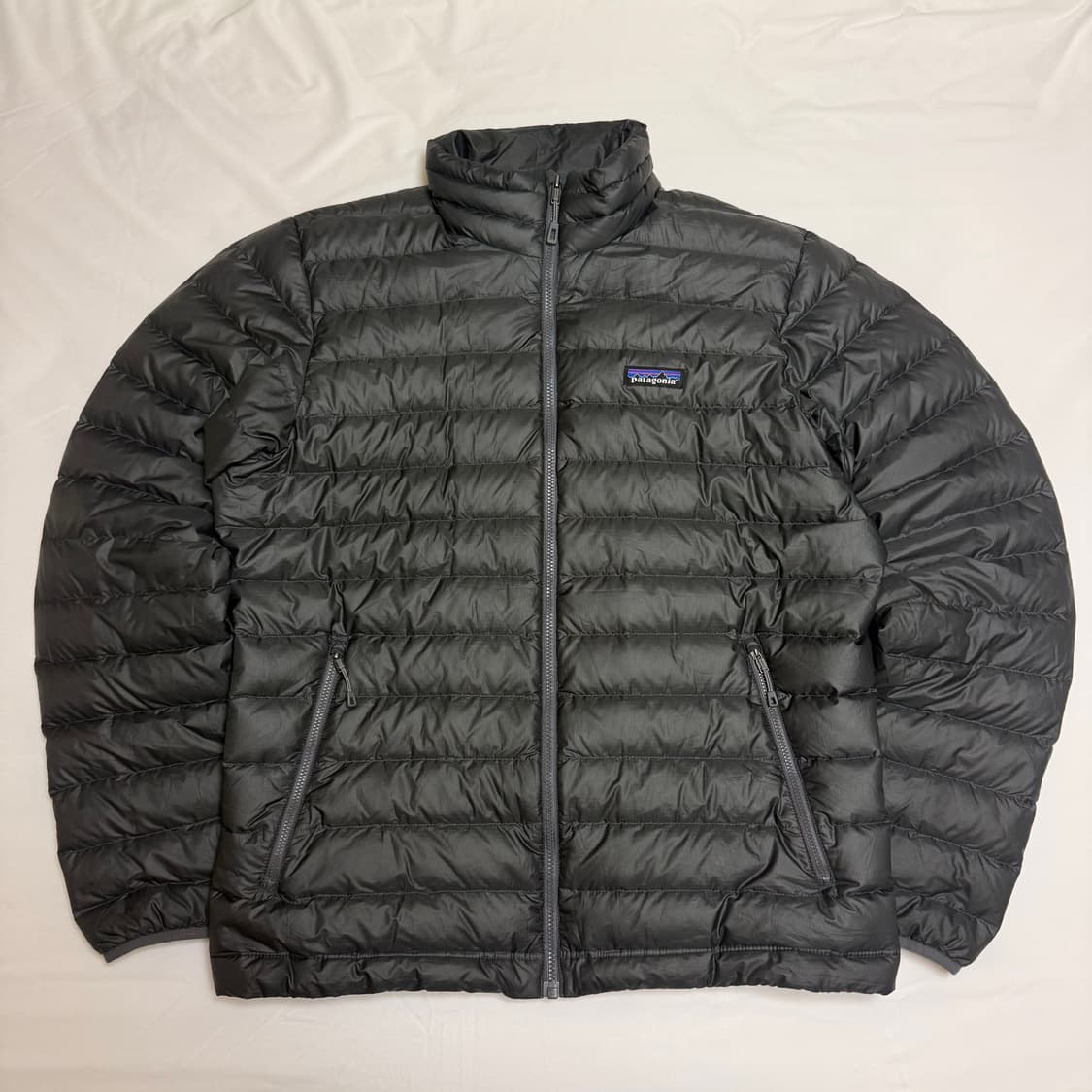 파타고니아 다운스웨터 경량패뎅 상품이미지1