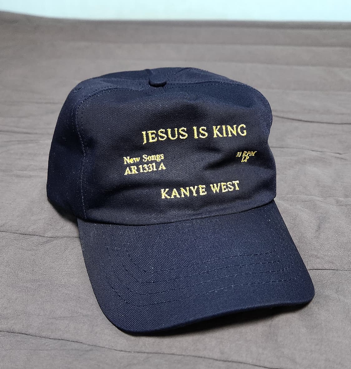 jesus is king 스냅백 모자 네이비 상품이미지1