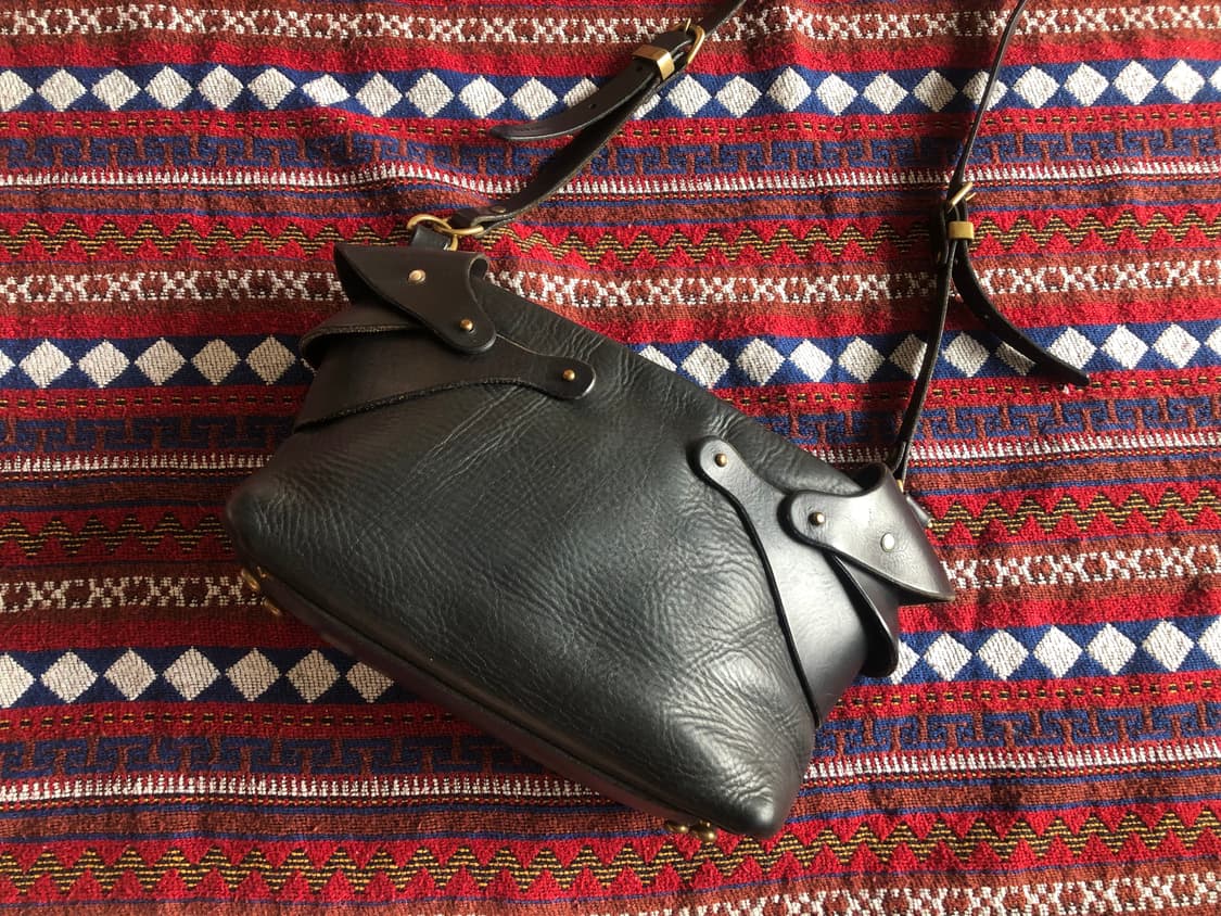 fleetilya 블랙 레더 숄더백 상품이미지1