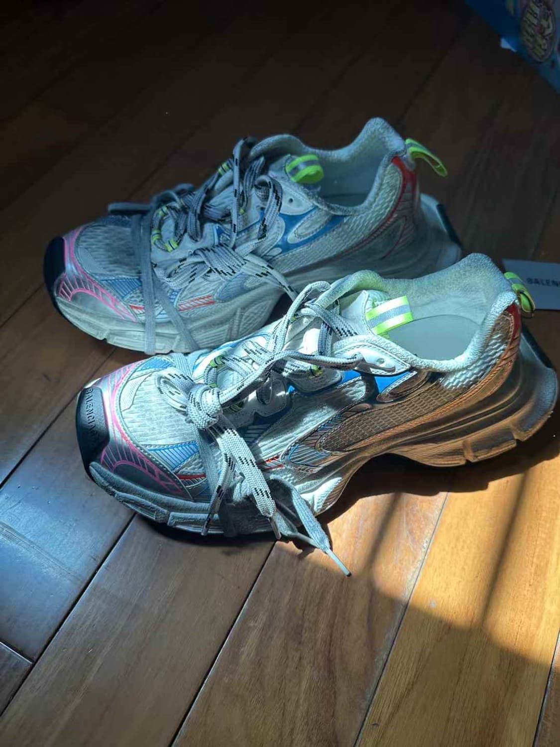 발렌시아가 3XL 멀티 스니커즈 상품이미지5