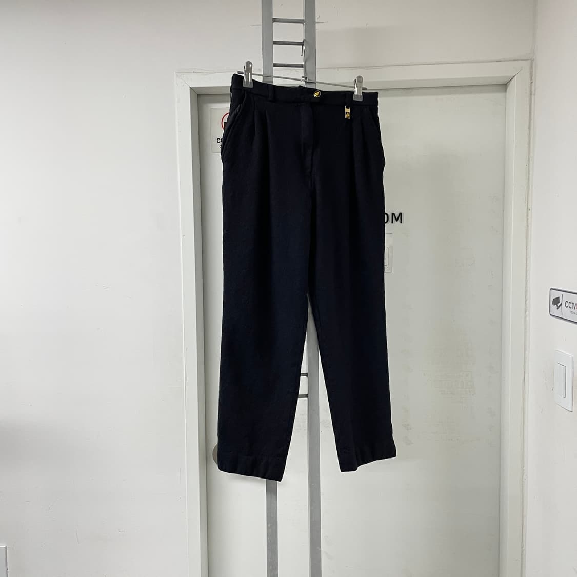 버버리 네이비 슬랙스 73(W) 상품이미지1