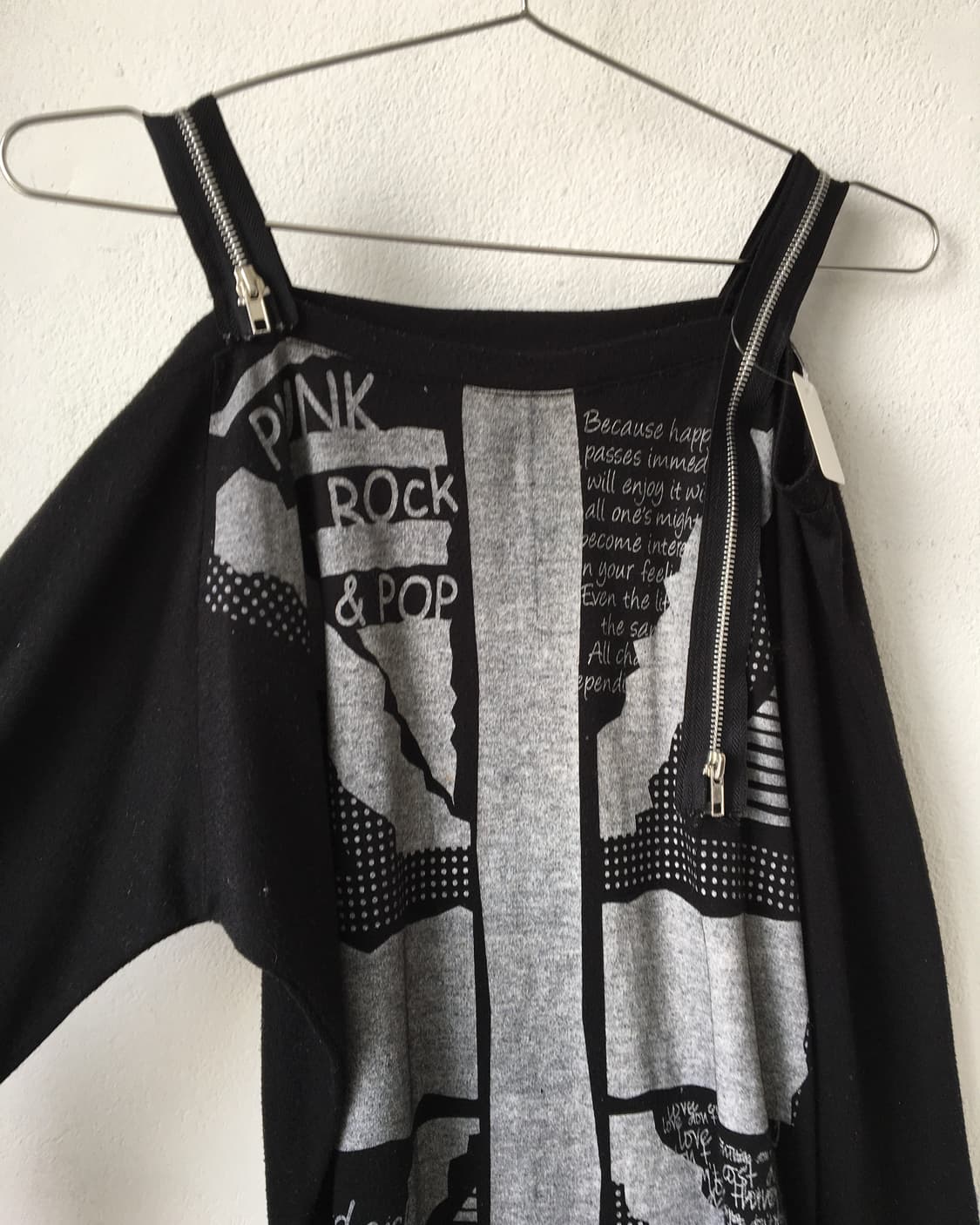 Off shoulder uk sleeve 상품이미지5