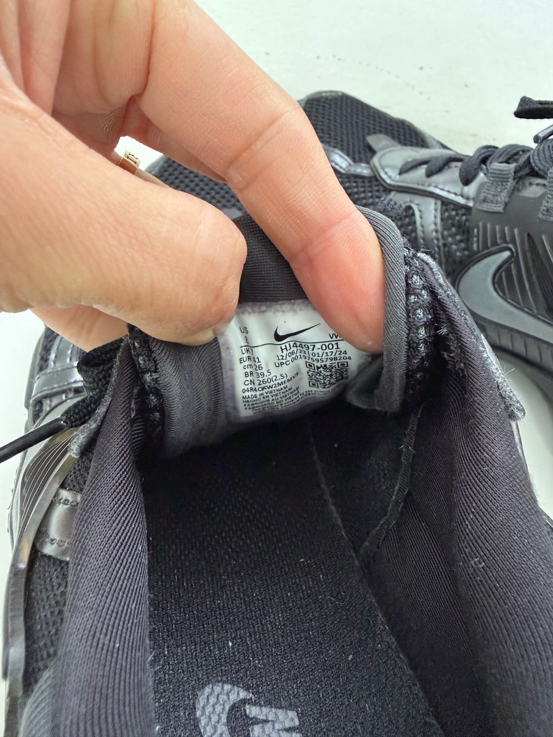 정품) 나이키 V2K 런 블랙 컬러웨이 운동화 260 상품이미지9