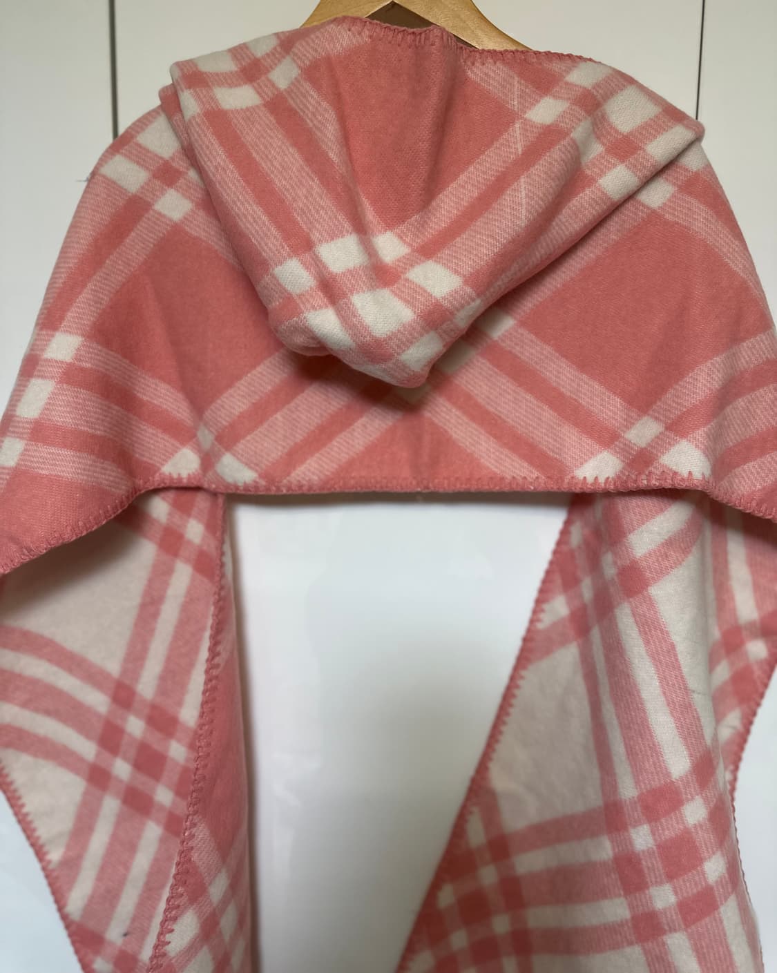 버버리 핑크 체크 울후드 머플러 남여공용 상품이미지5