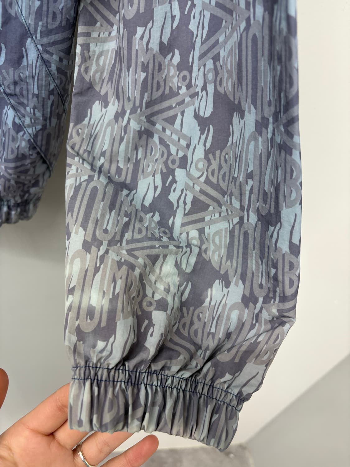 엄브로 스티릿 패턴 투웨이 올드스쿨 바람막이 자켓 A2795 상품이미지10