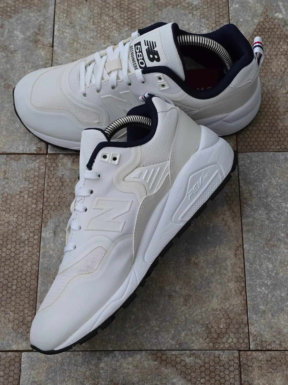 (225)뉴발란스 580 화이트  상품이미지6