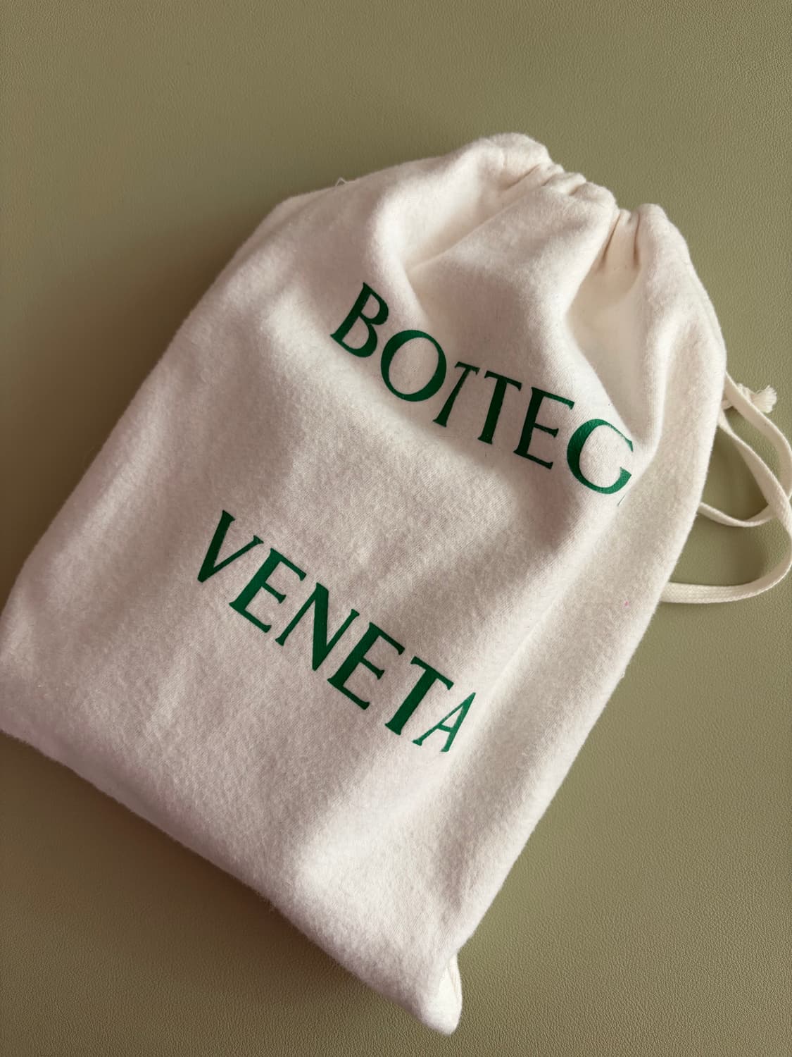 보테가베네타 미니 카세트백 mermaid 컬러 상품이미지4