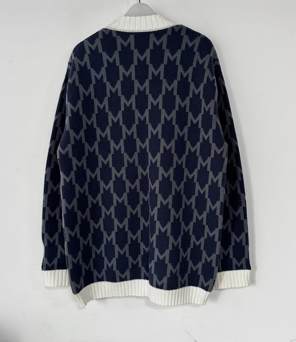 메트로시티 M패턴 니트 가디건 상품이미지7