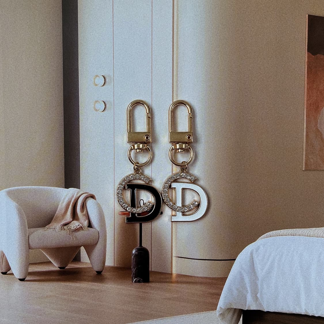 디올 크리스탈 CD 골드 키링 상품이미지1