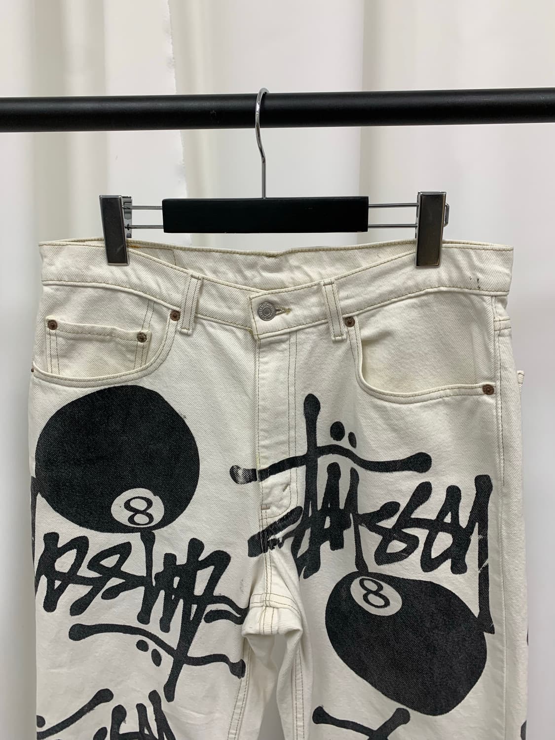 Stüssy x Levi’s white jeans 상품이미지3