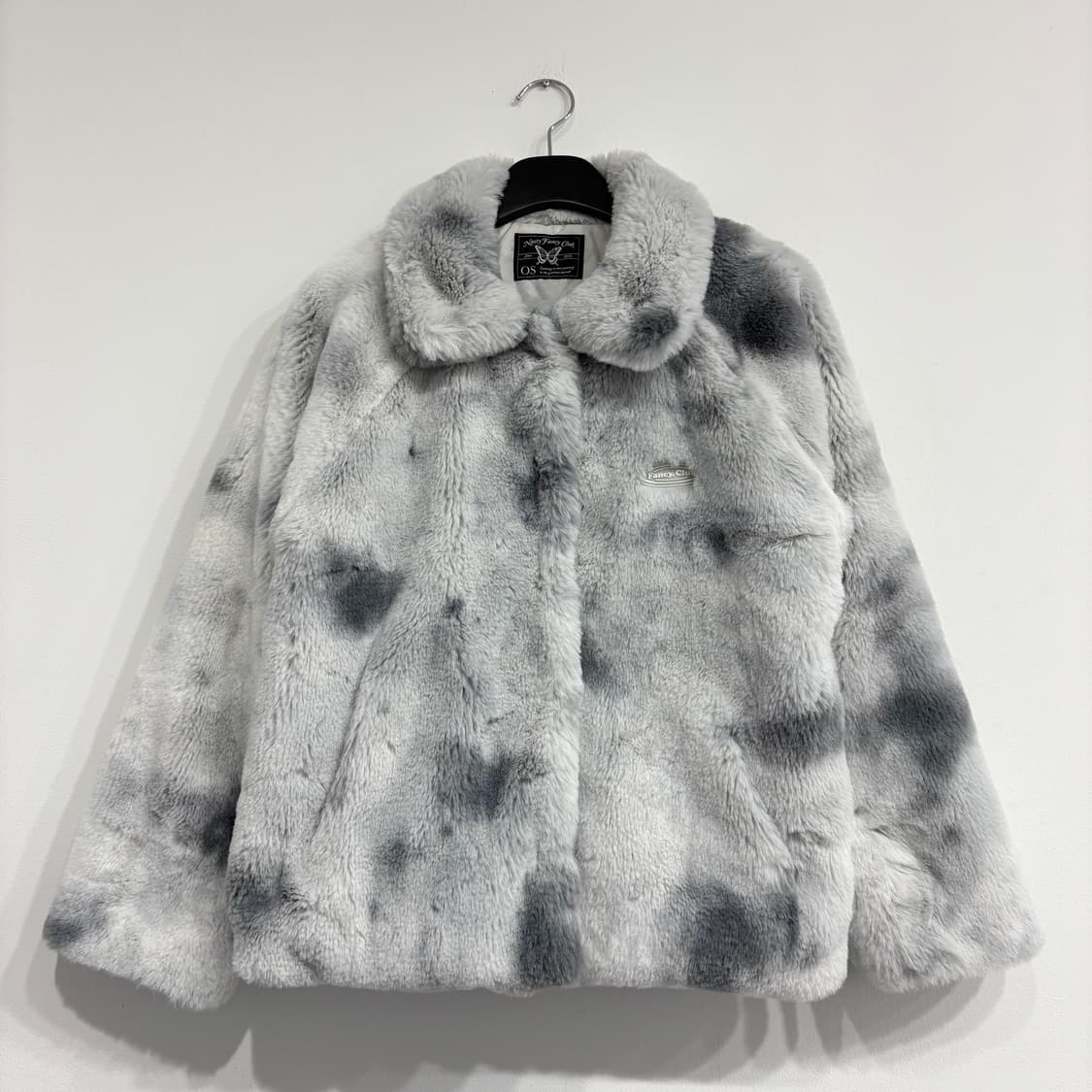 네스티팬시클럽 퍼 자켓(카리나님 착용) 상품이미지1