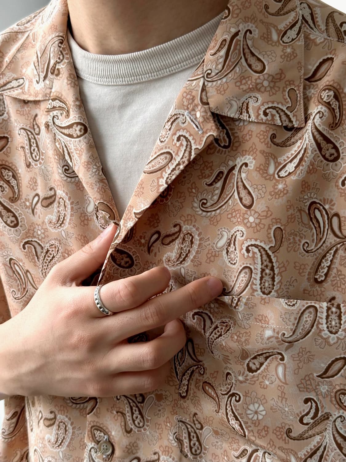 Light fabric design pattern H/S shirt 상품이미지1