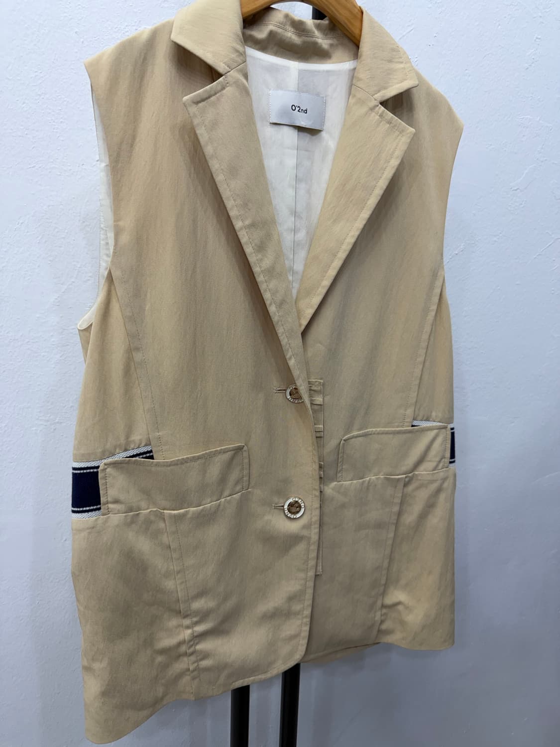 정품) O2ND 오즈세컨 한섬 22ss 레터링 베스트 자켓 76 상품이미지3