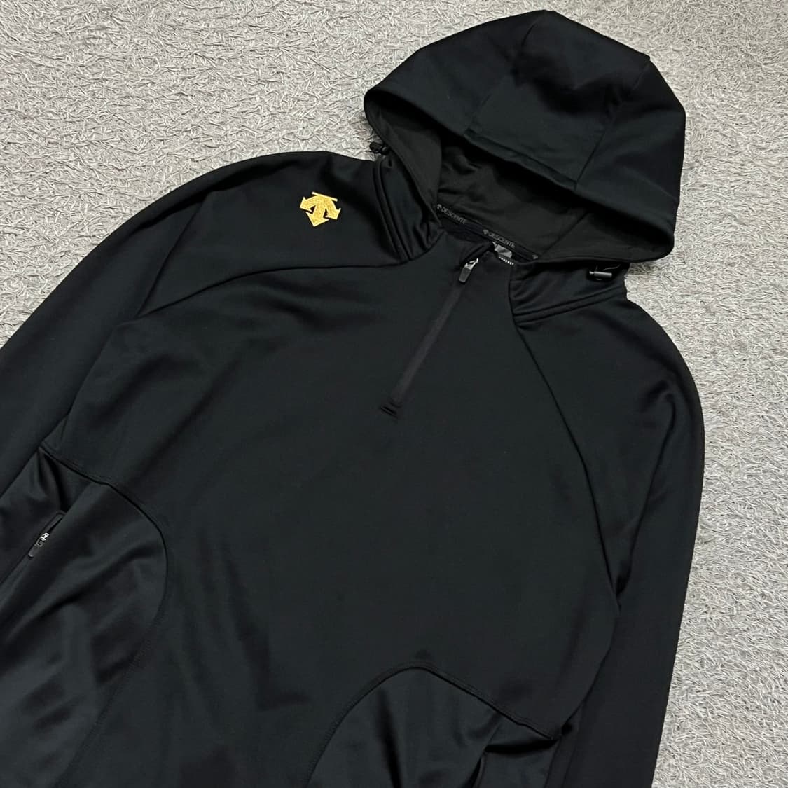 [95-100] 데상트 반집업 후드 져지 상품이미지1