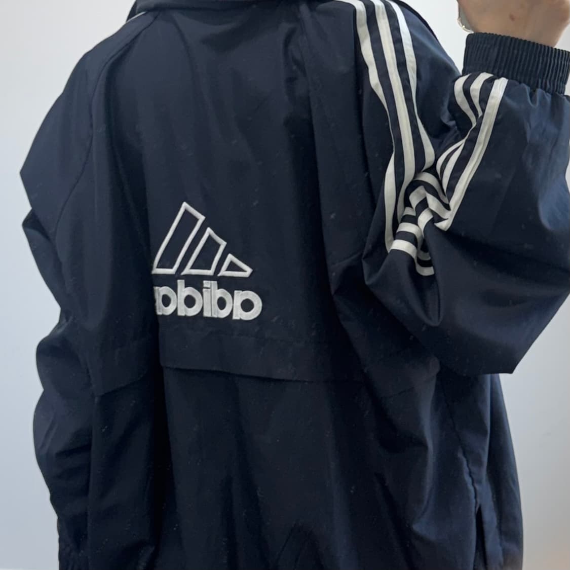 Adidas 아디다스 백 삼각로고 블랙 바람막이  상품이미지3