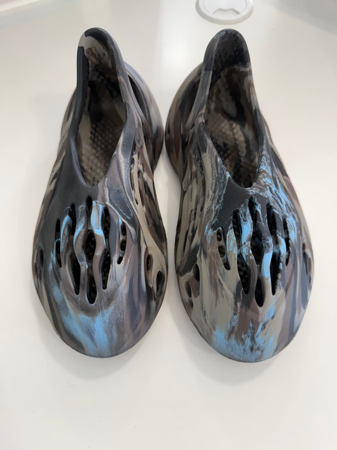 아디다스 이지 폼러너 230mm 상품이미지1