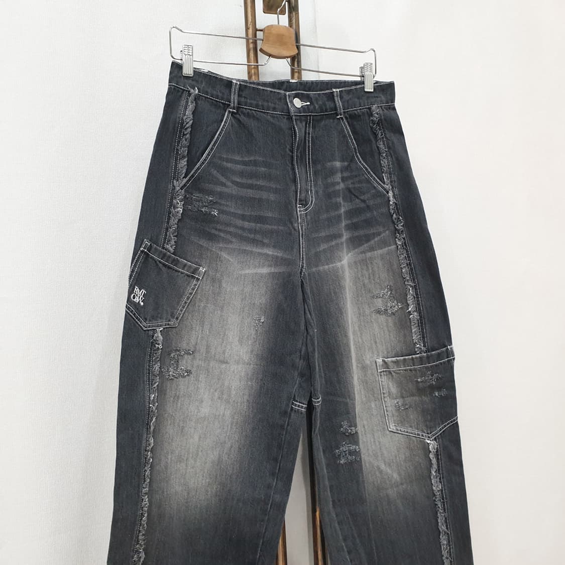 로맨틱크라운 데미지 멀티 포켓 데님 팬츠 M 상품이미지3