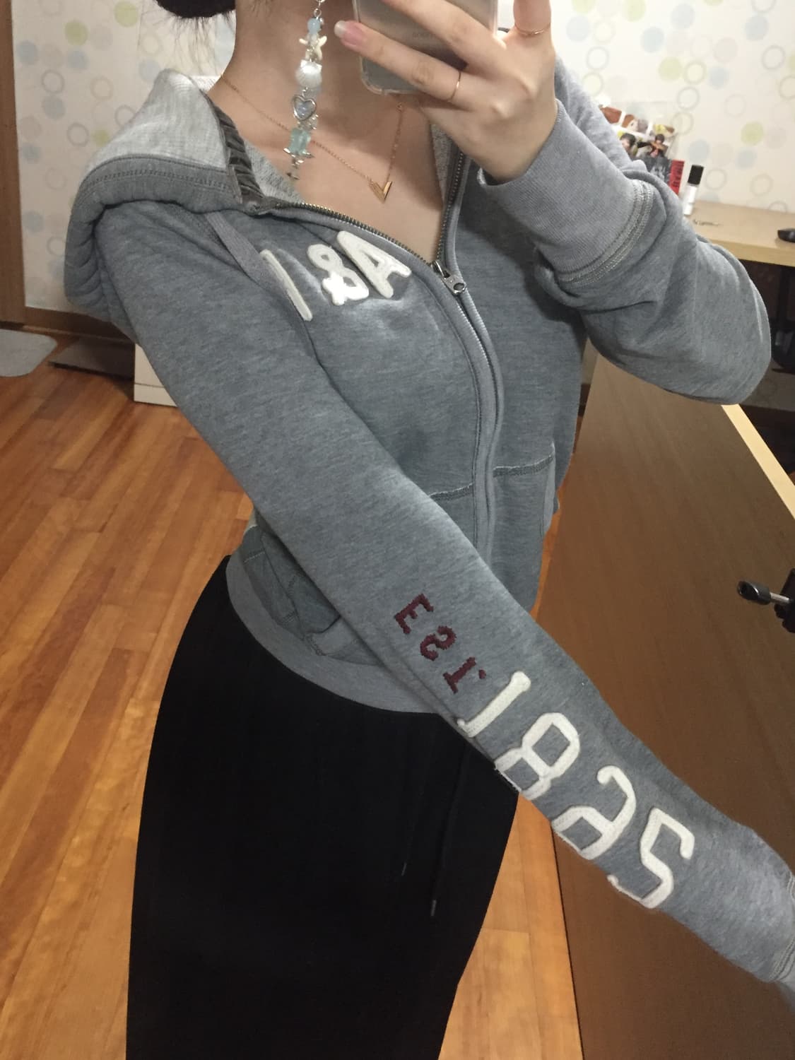 유일매물 대대장 아베크롬비 딱붙 진그레이 팔 패치 후드집업 상품이미지3