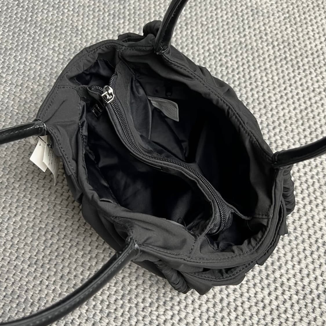 요지야마모토 셔링 토트백 BK 상품이미지5