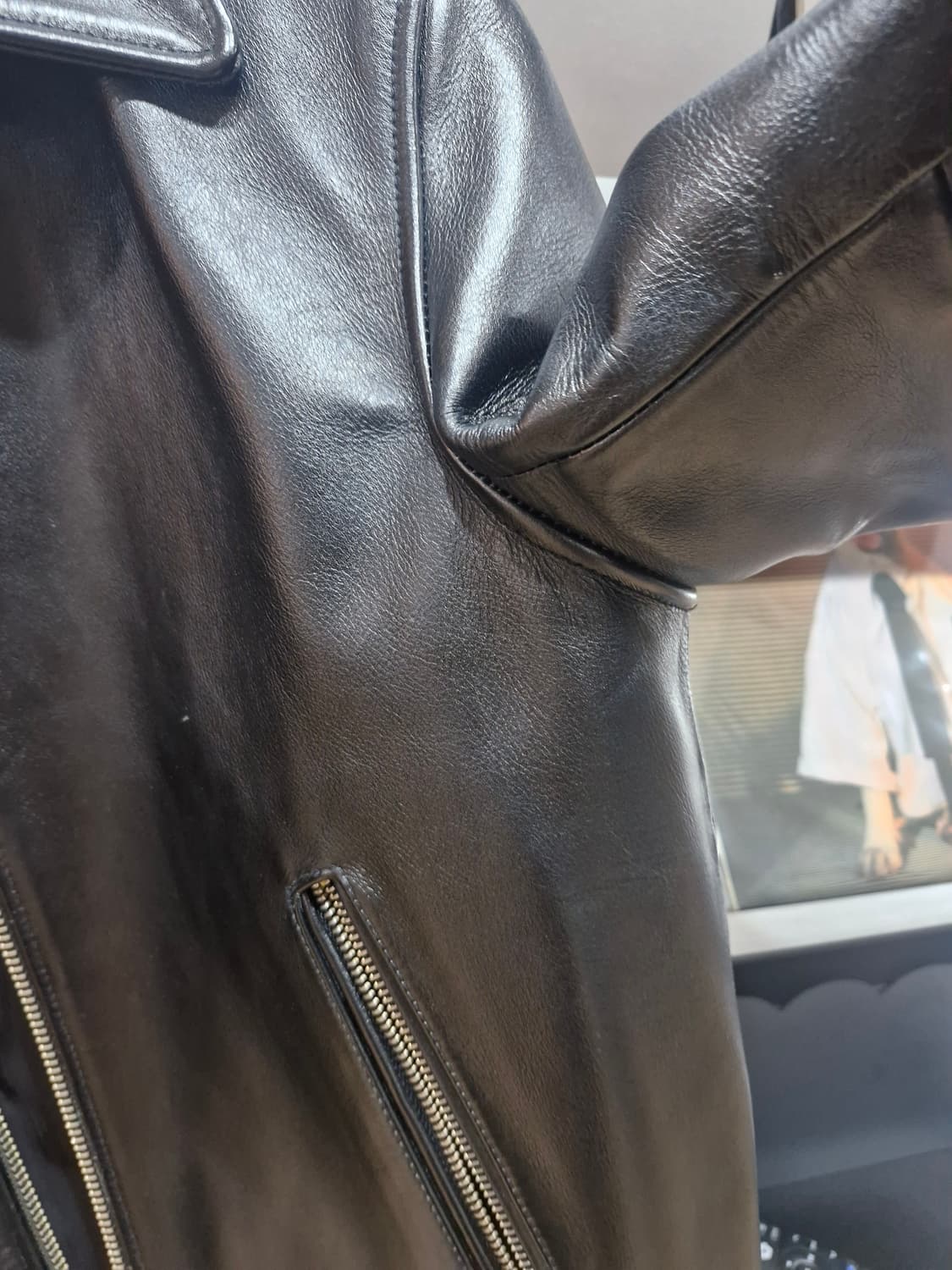 토니웩 카프레더크롭자켓L사이즈팝니다 상품이미지4