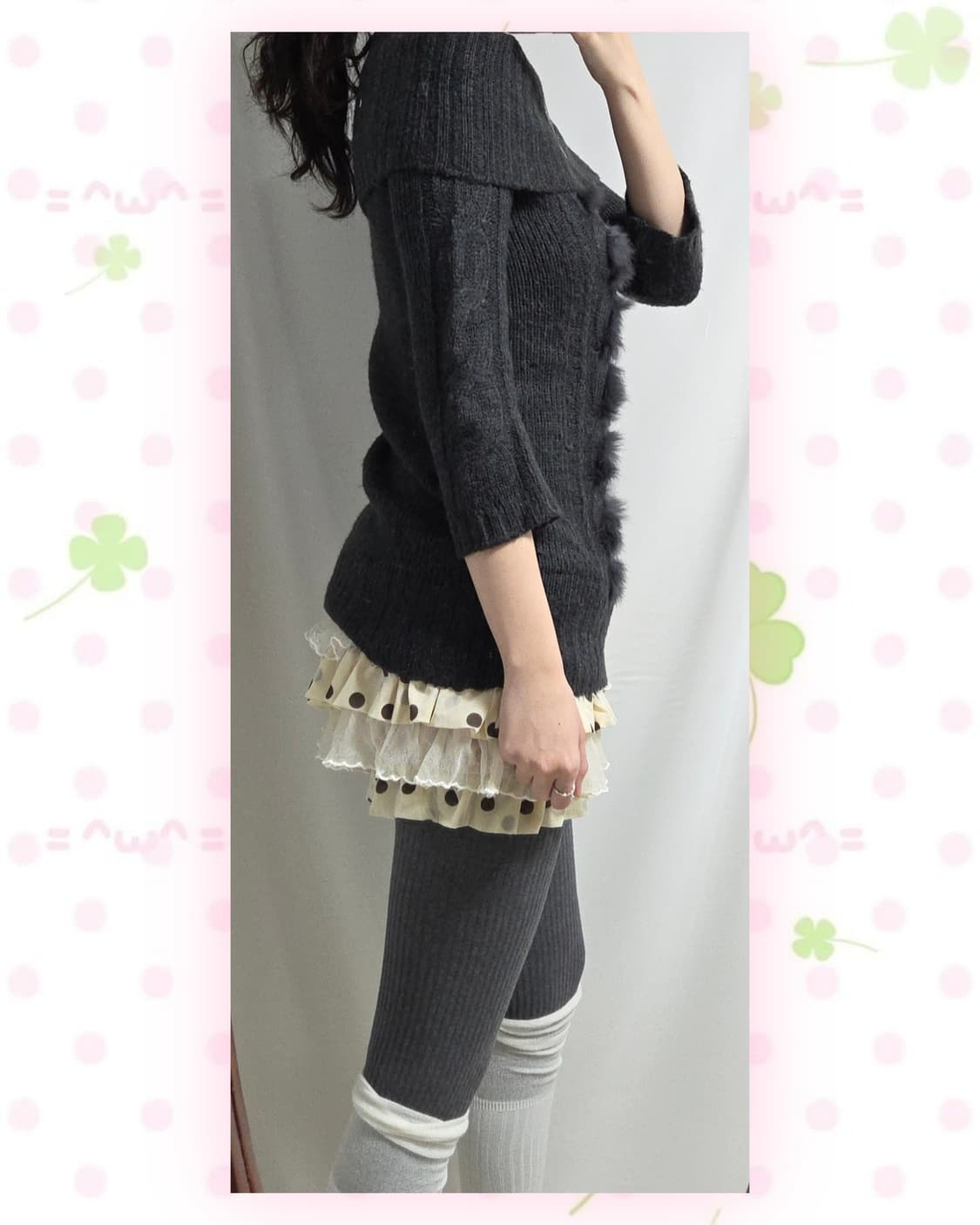 PINKY&DIANNE 챠콜 오프숄더 니트 상품이미지4