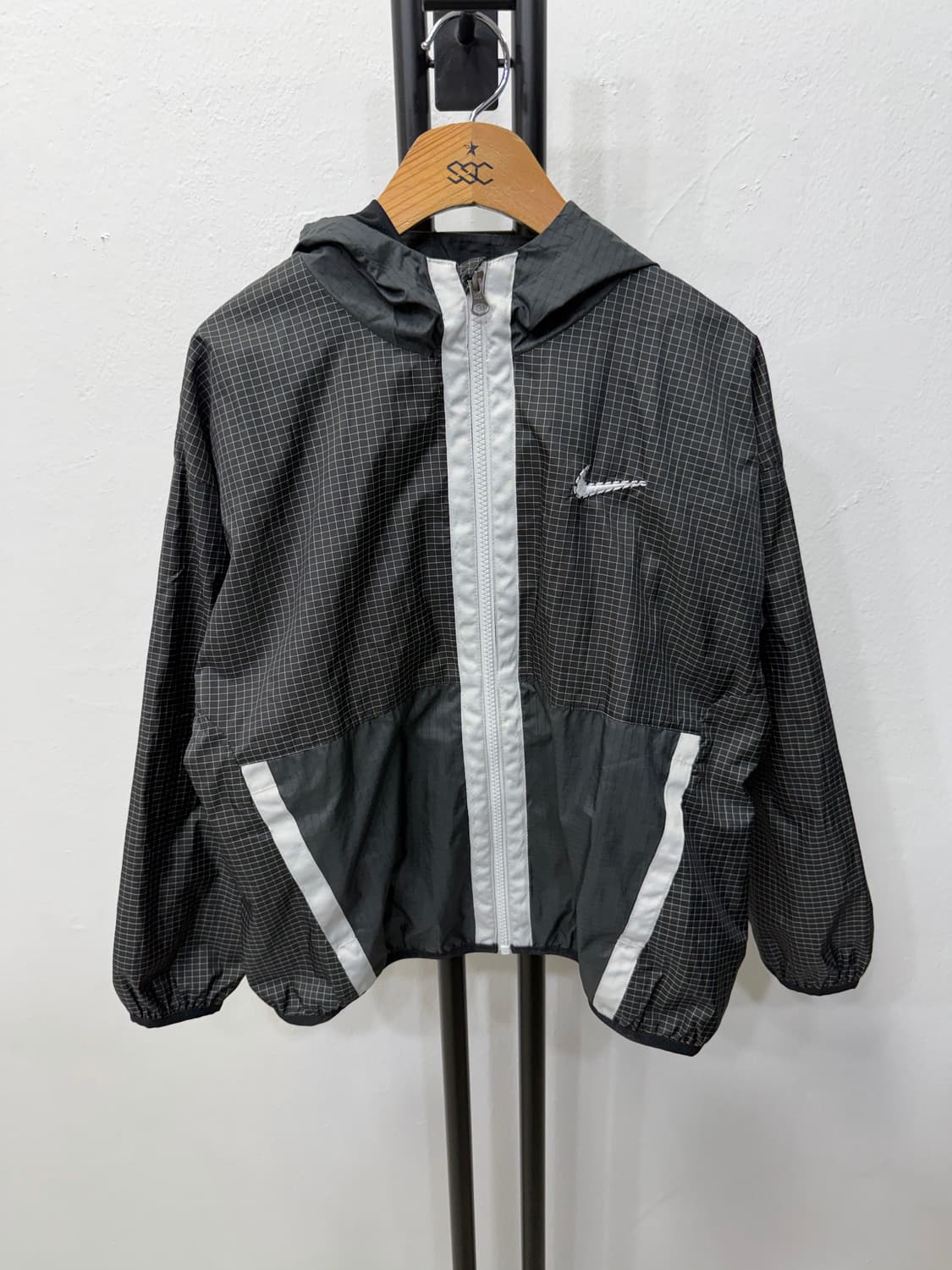 정품) 나이키 주니어 및 여성 바람막이 L 상품이미지1