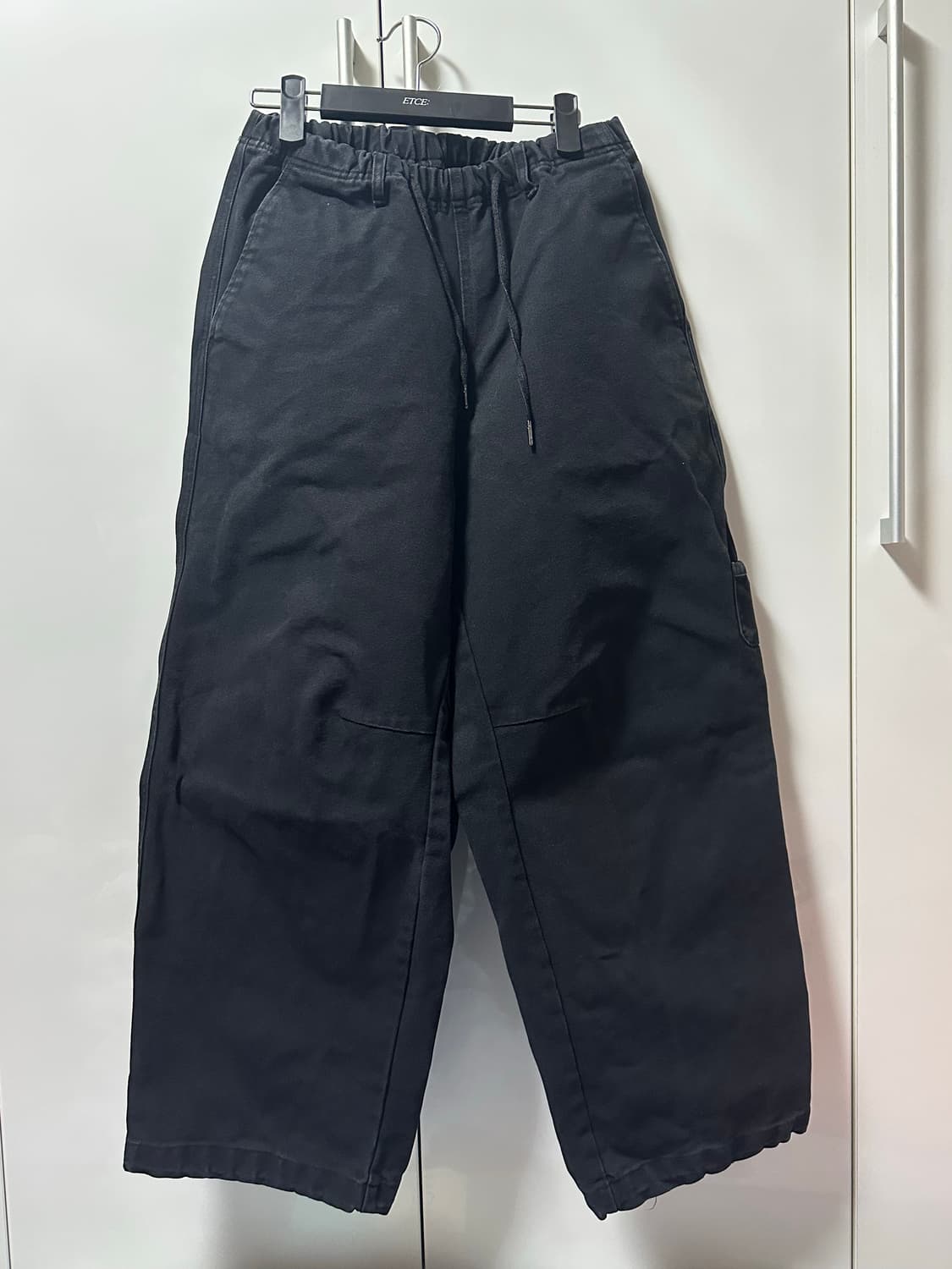 해칭룸 오버 덕팬츠 워시드 블랙 2사이즈 상품이미지1