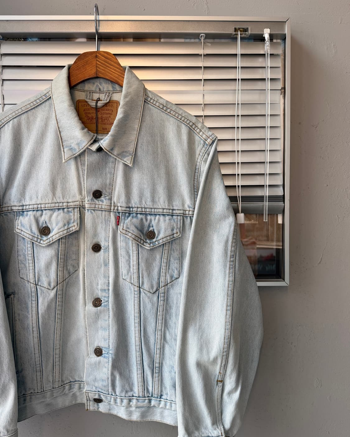 Levis 90s 70503-02 washed denim 트러커 자켓  상품이미지2