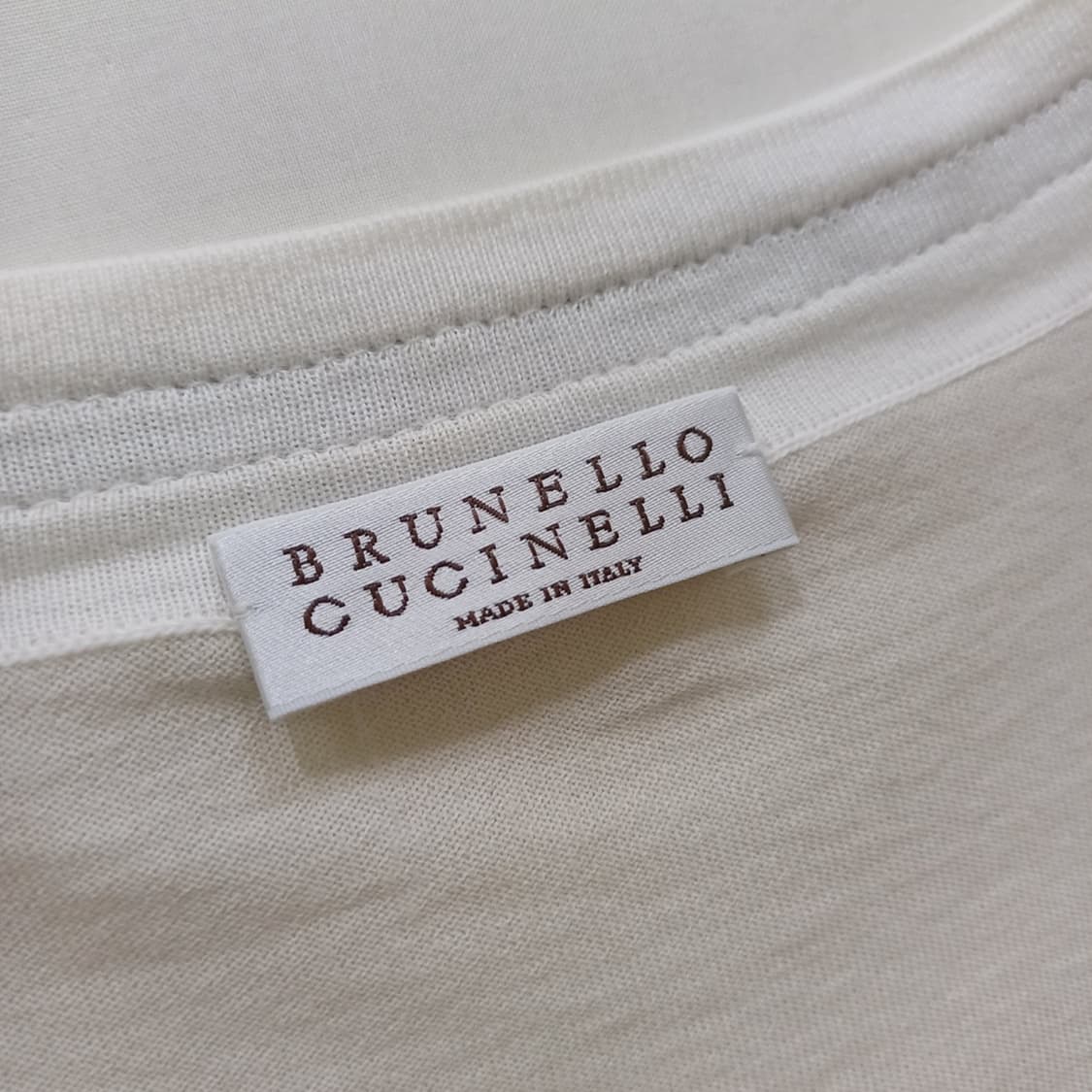 정품 브루넬로쿠치넬리 얇은 봄 가을 브이넥 니트 여성 M 사랑봉봉 상품이미지4