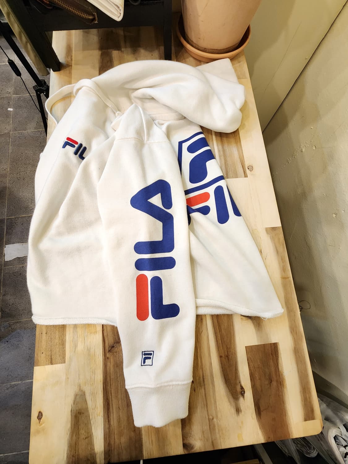 FlLA 숏 후드티 상품이미지6