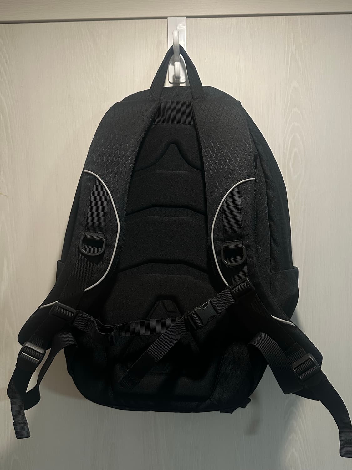 팔라스 24ss 백팩 코듀라 Y립 블랙 상품이미지3