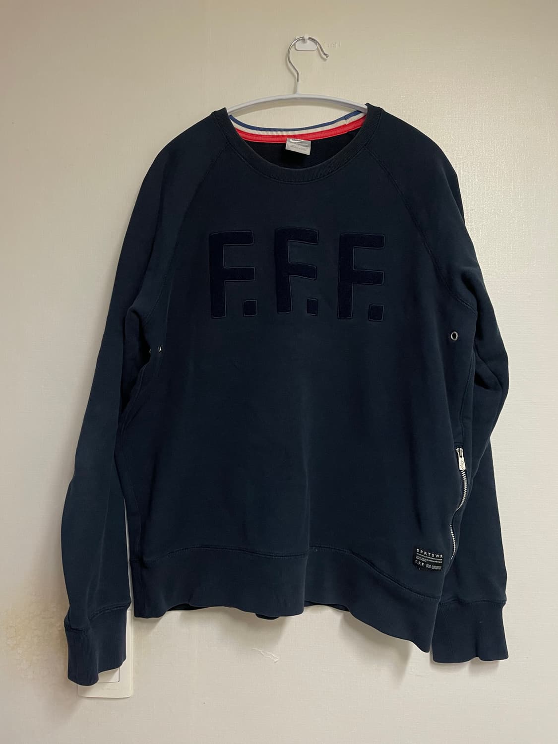 나이키 FFF 맨투맨 상품이미지1