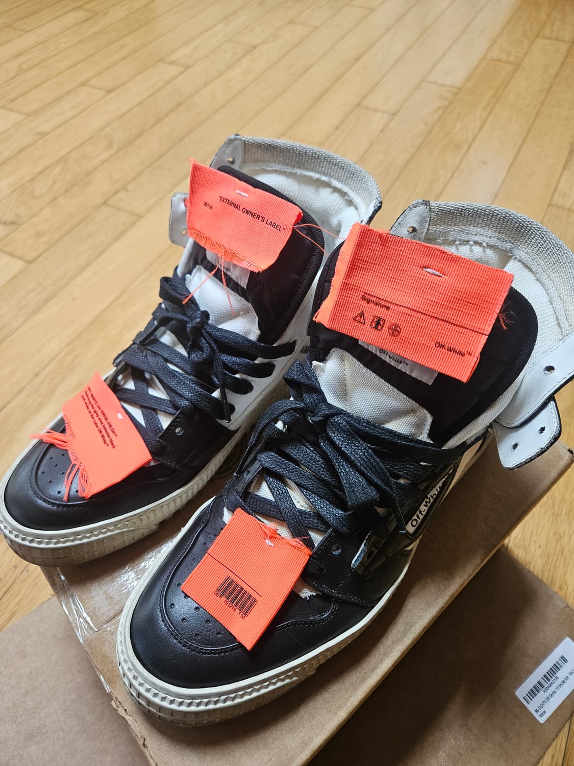 오프화이트 오프 코트 3.0 스니커즈 상품이미지1