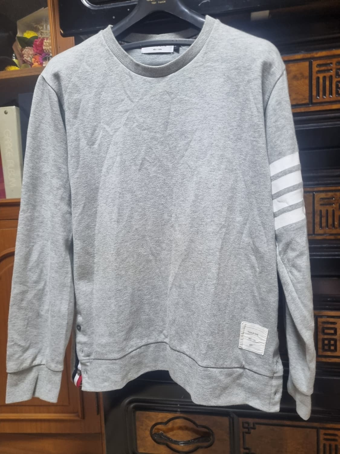 특가급처)톰브라운 맨투맨.  M/L 상품이미지1