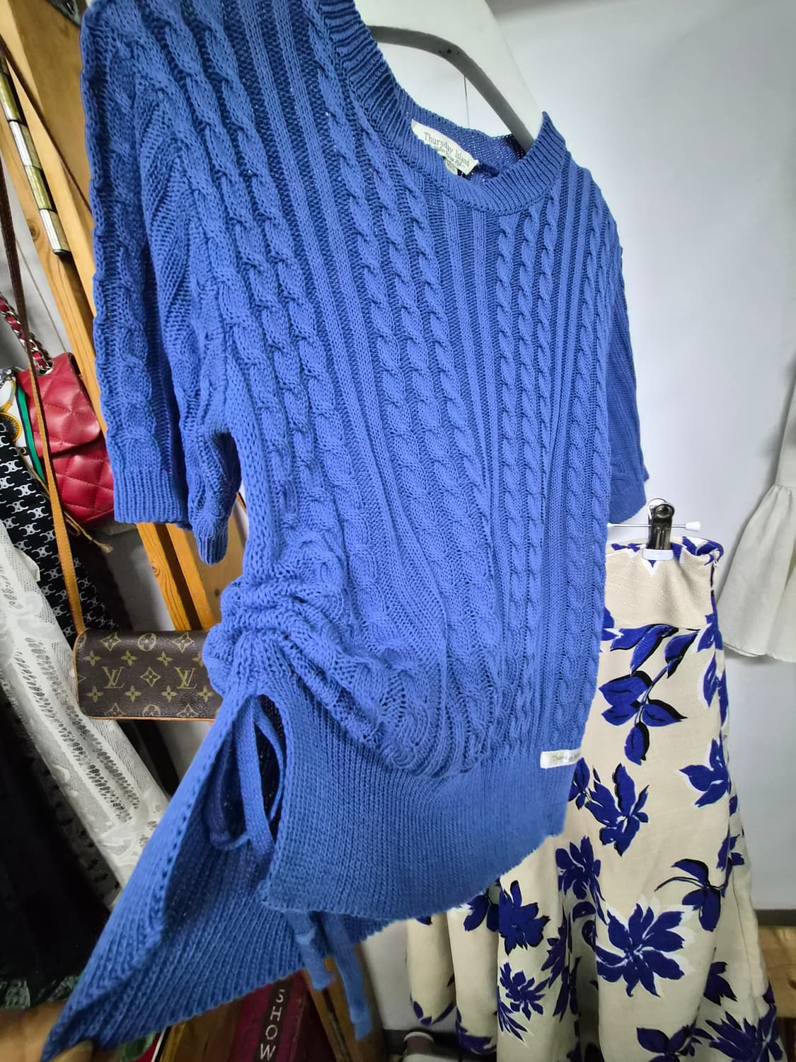 써스데이아일랜드 여름 셔링 니트 상품이미지3